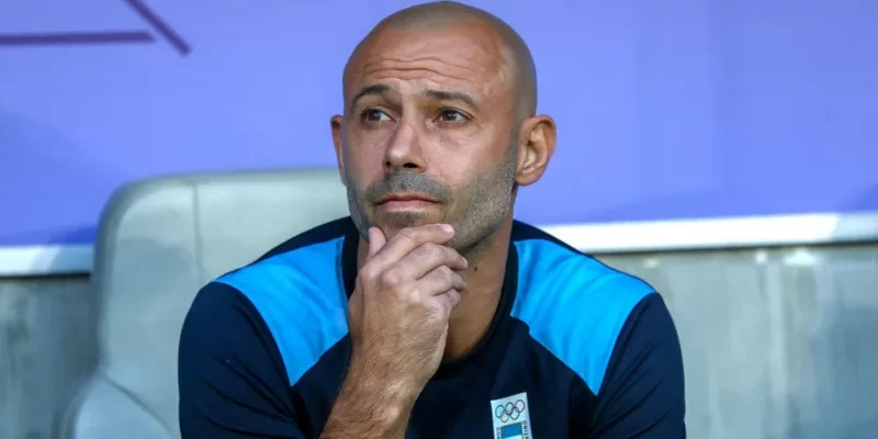 HLV khen ngợi Lionel Messi hết lời